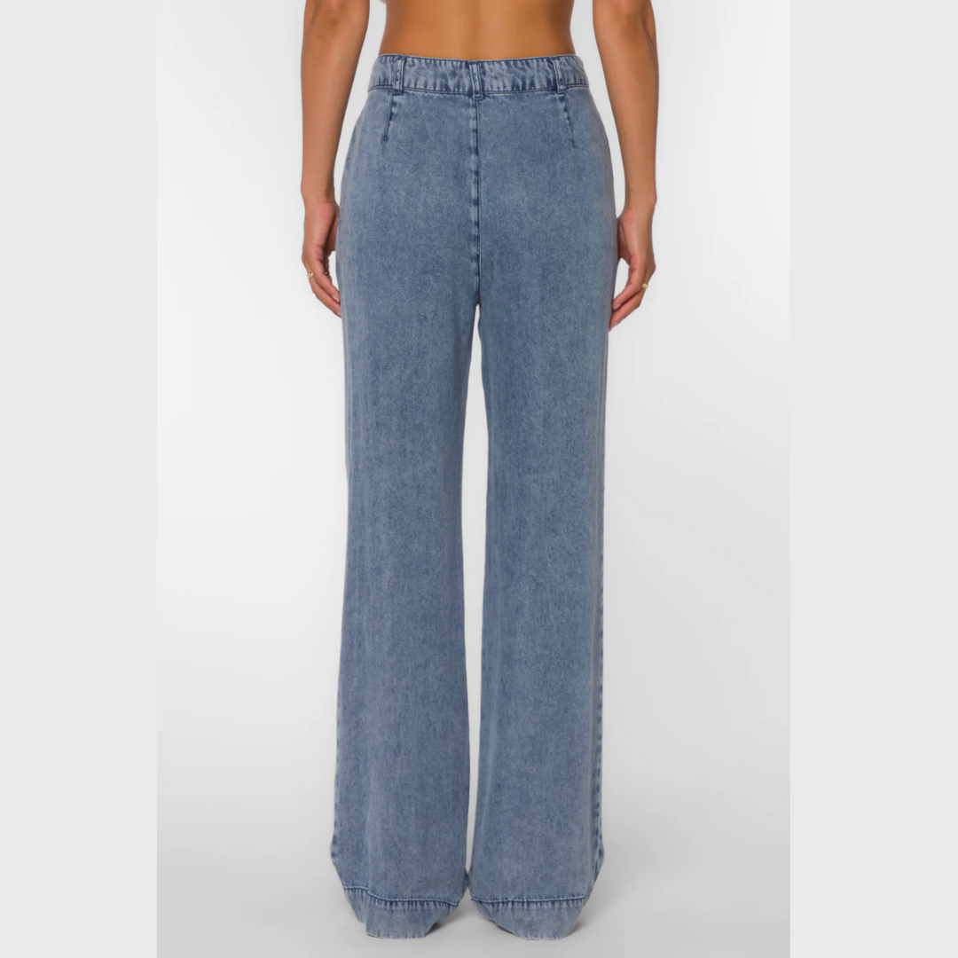 Desma Pant