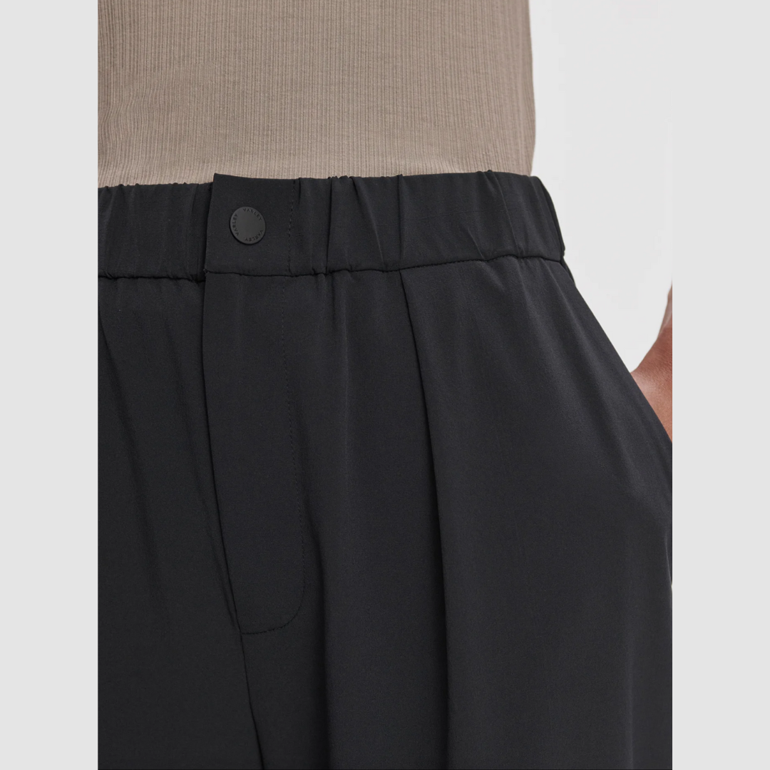 Sarka High-Rise Short 4"