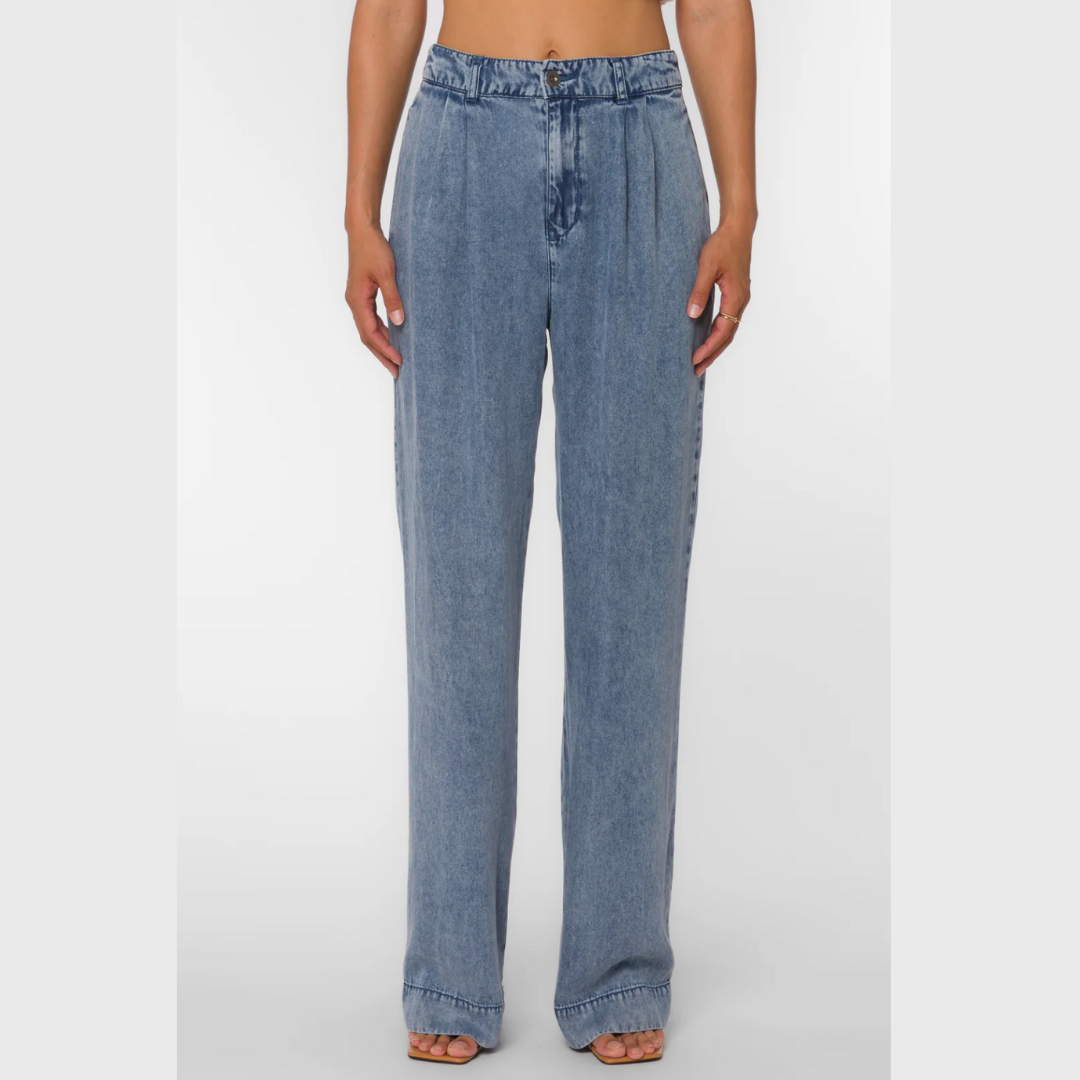 Desma Pant
