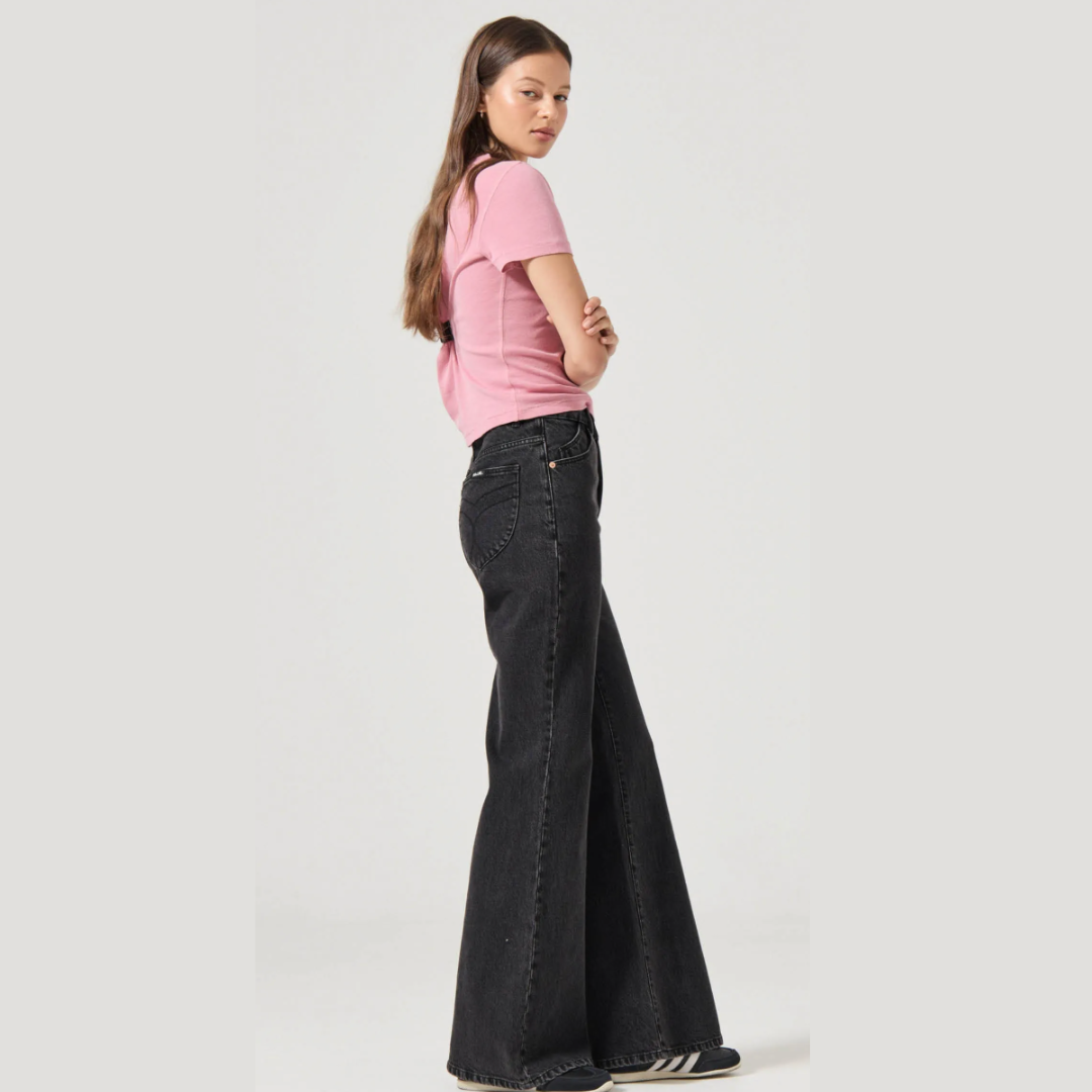 Eastcoast Flare Black Sand