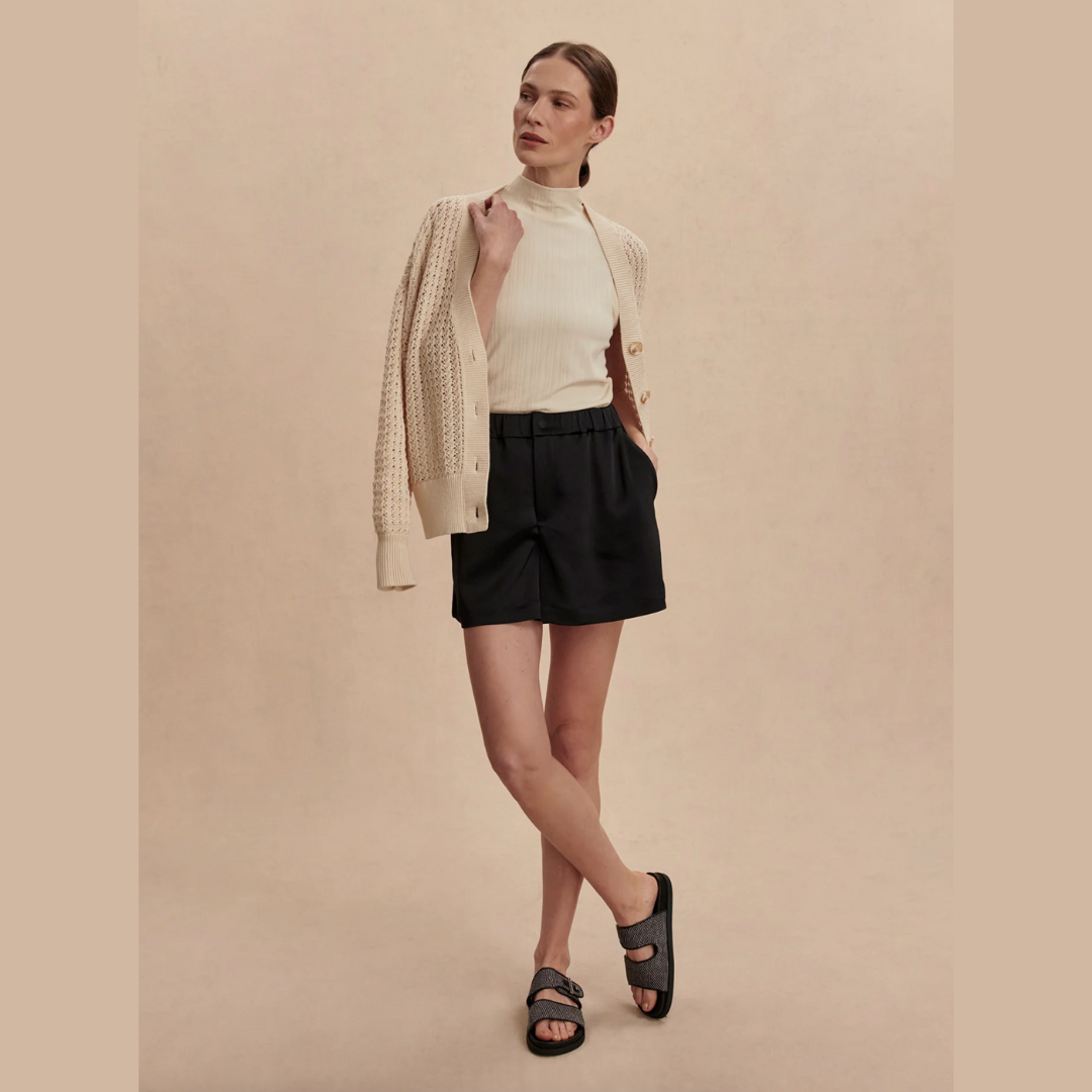 Sarka High-Rise Short 4"