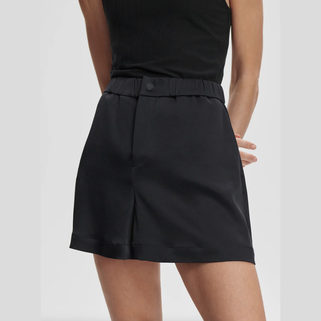 Sarka High-Rise Short 4"