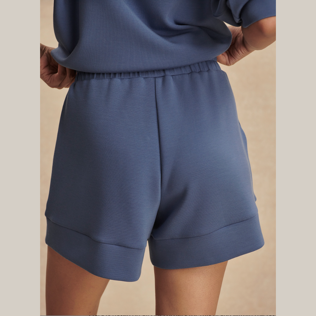 Atrium High Rise Short