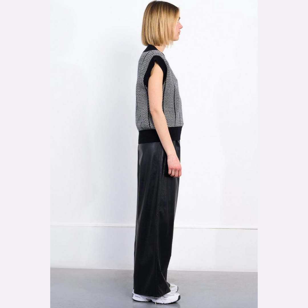 Jacquard Effect Polo Vest