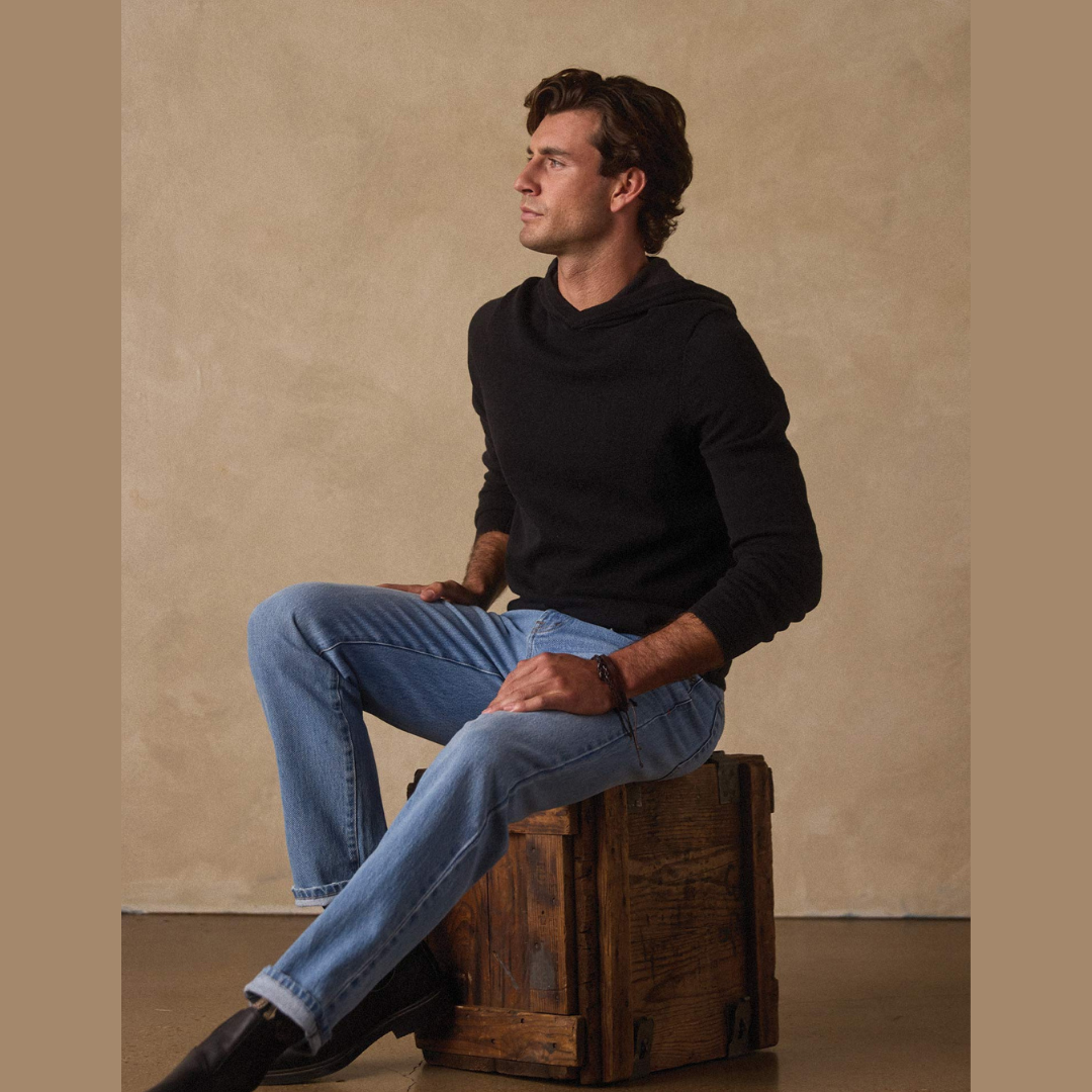 Jimmy Sweater Essential Hoodie in Black