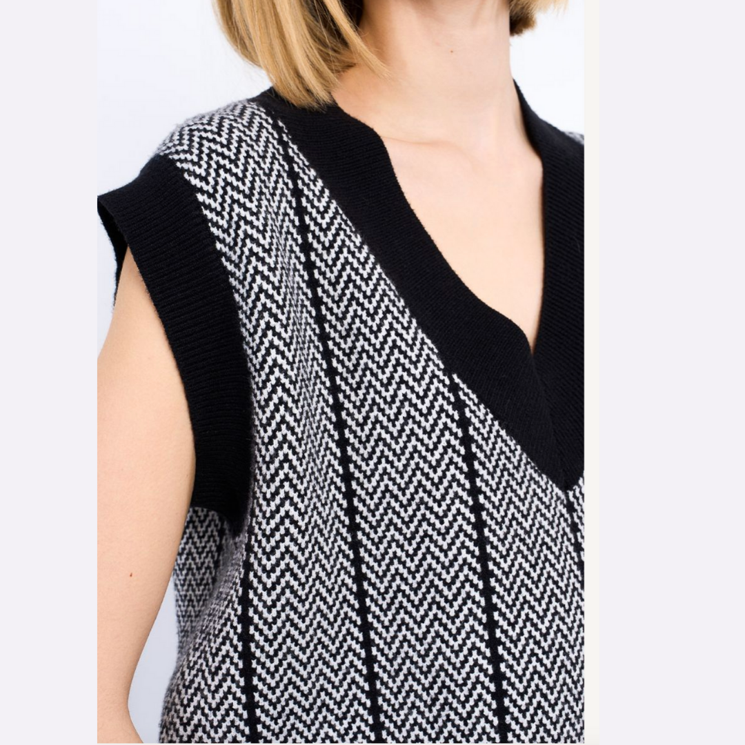 Jacquard Effect Polo Vest