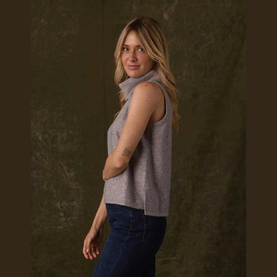 Arvada Hi-Neck Sweater Tank in Heather Grey