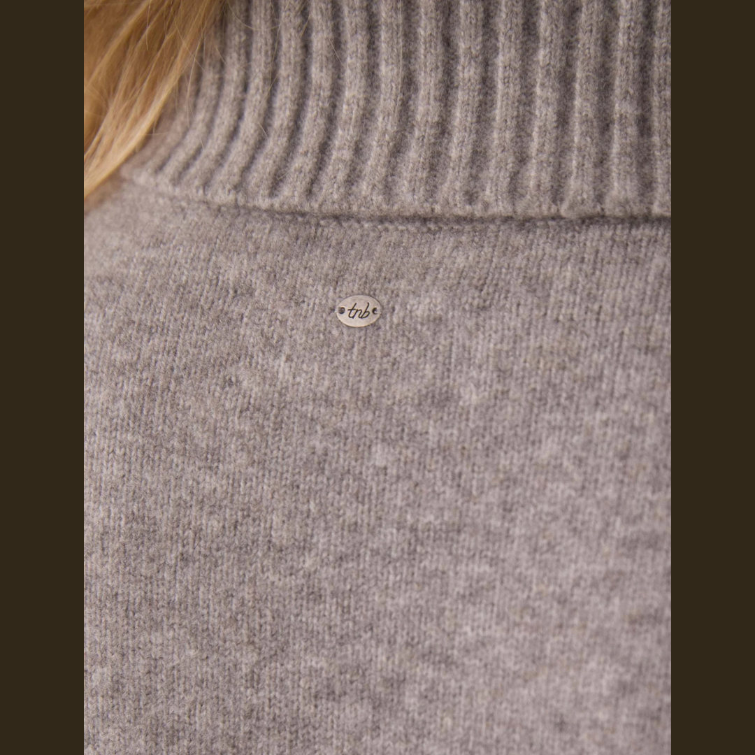Arvada Hi-Neck Sweater Tank in Heather Grey