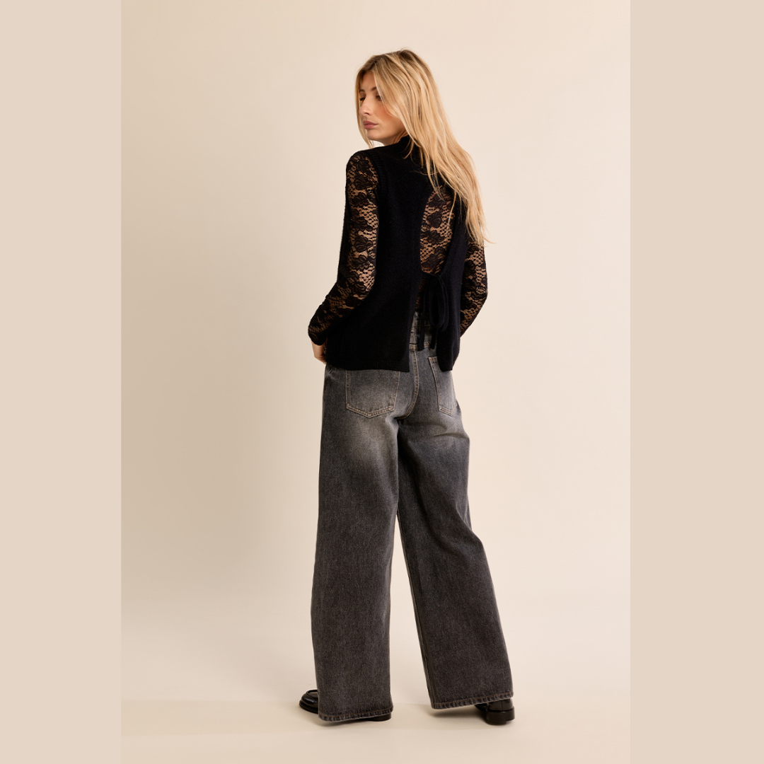 Open Back Sleeveless Sweater