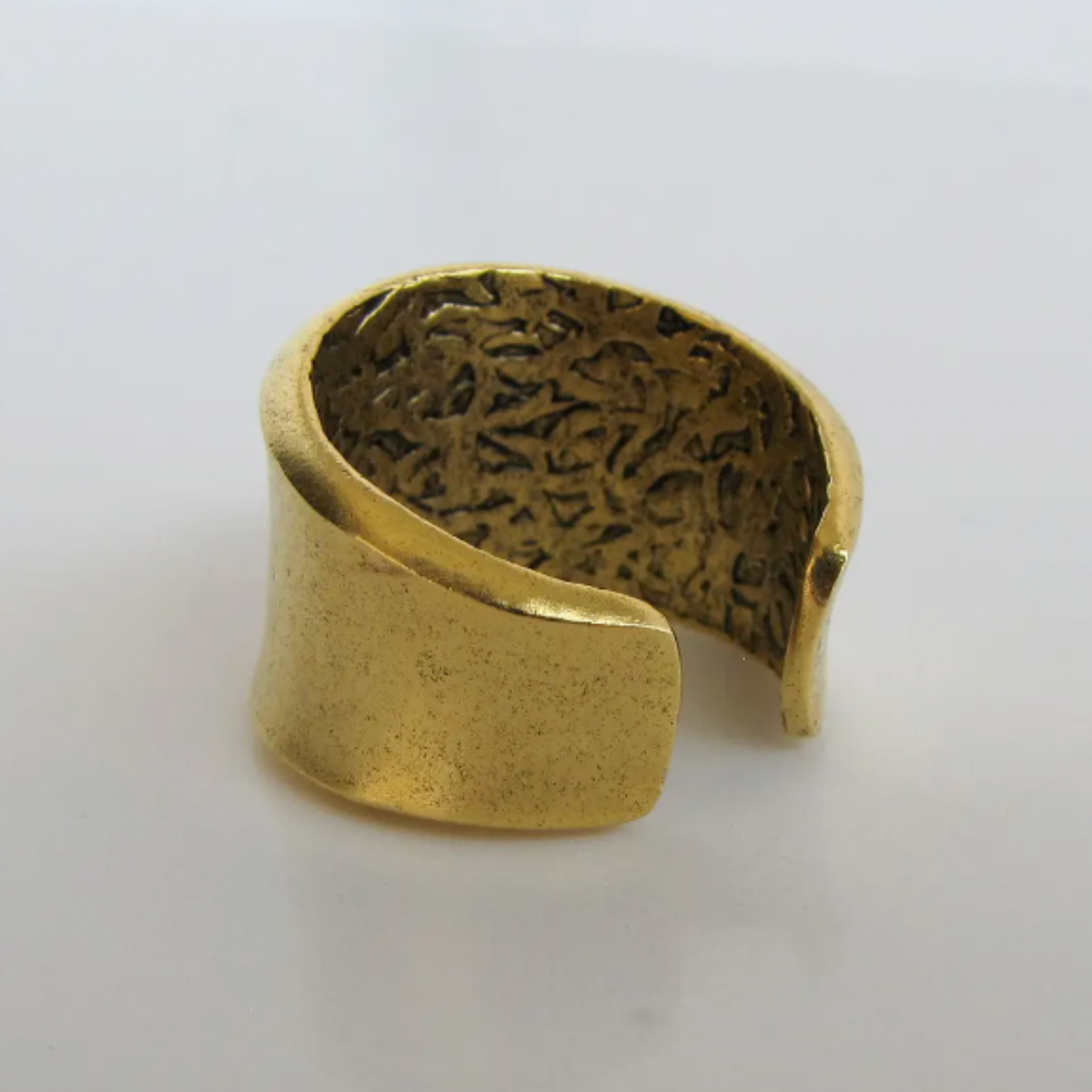 Concave Band Ring