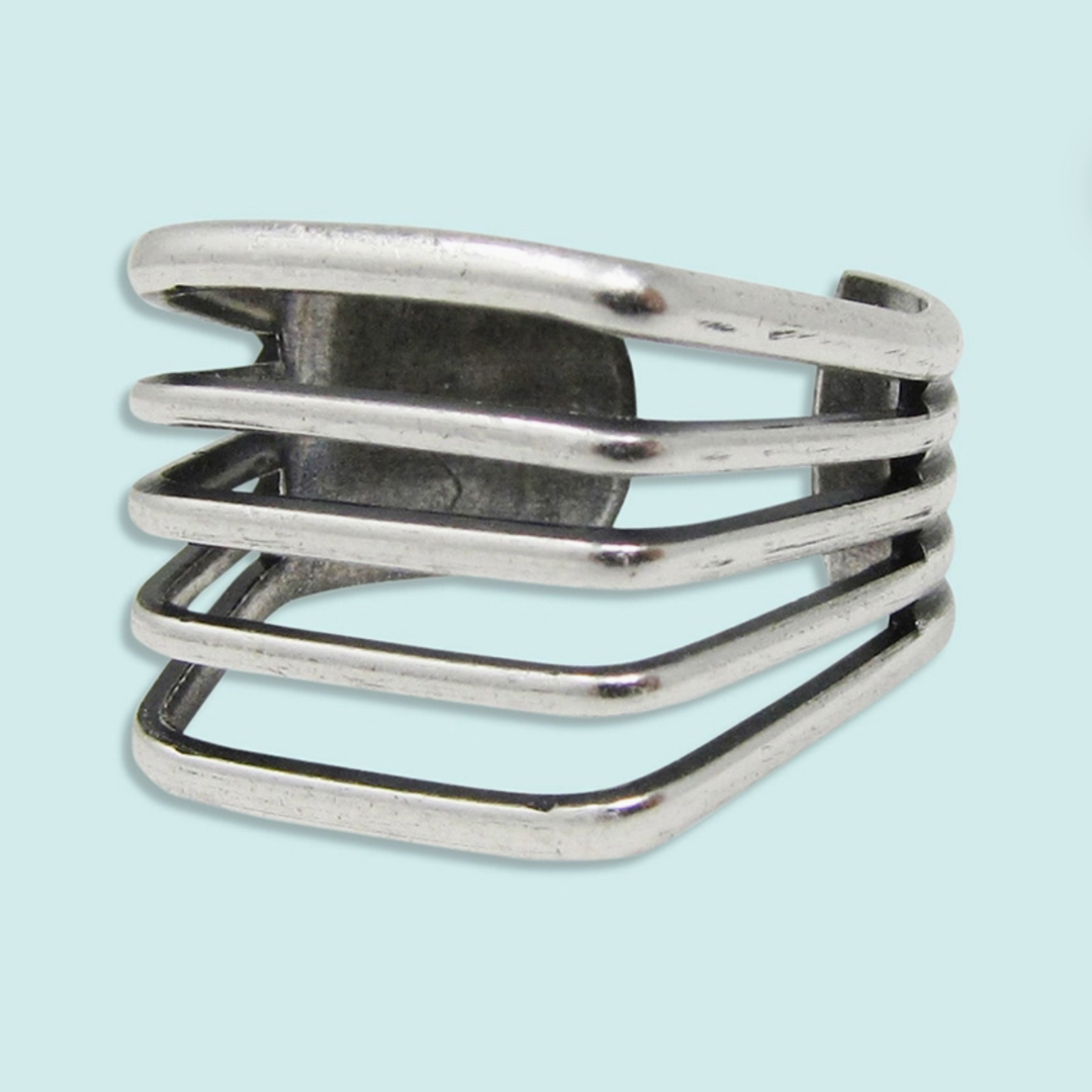 The Line Ring
