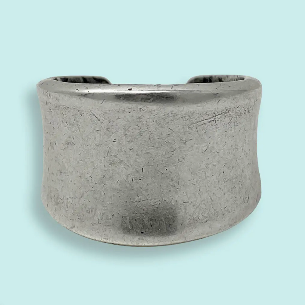 Concave Band Ring