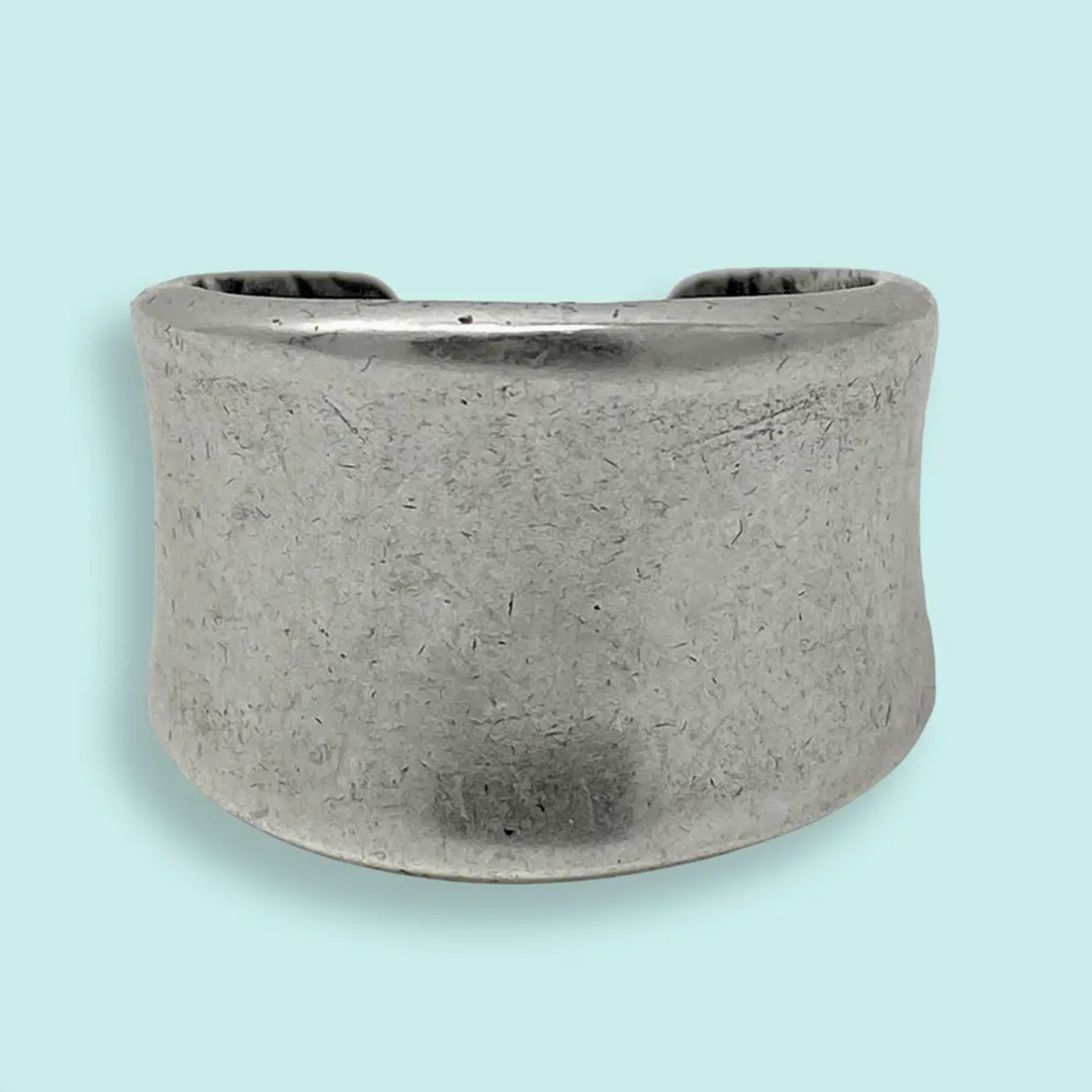 Concave Band Ring