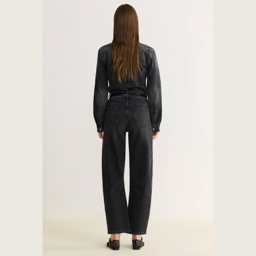 BNA - Saturday Night Soft Curve Barrel Jeans