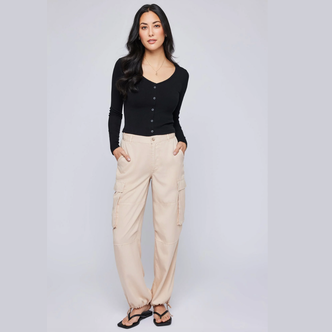 Zahara Ribbed V-Neck Top